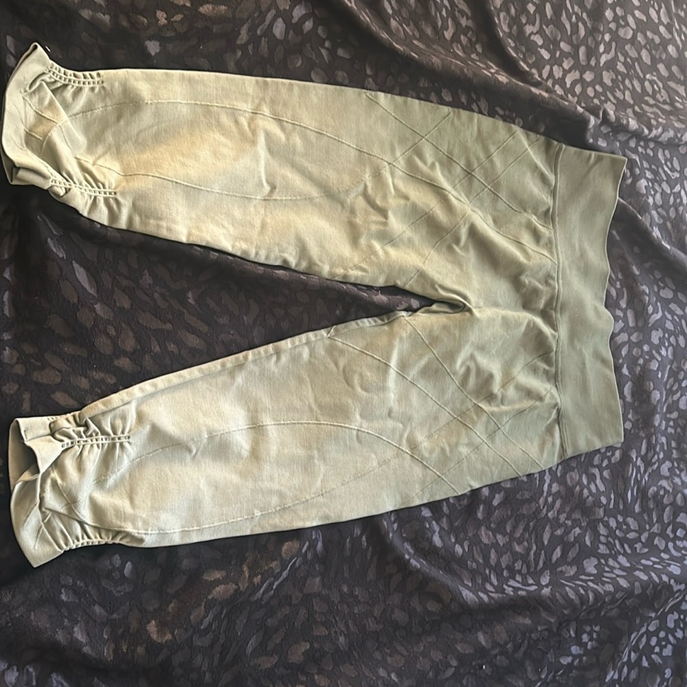 Medium forever 21 yoga pants